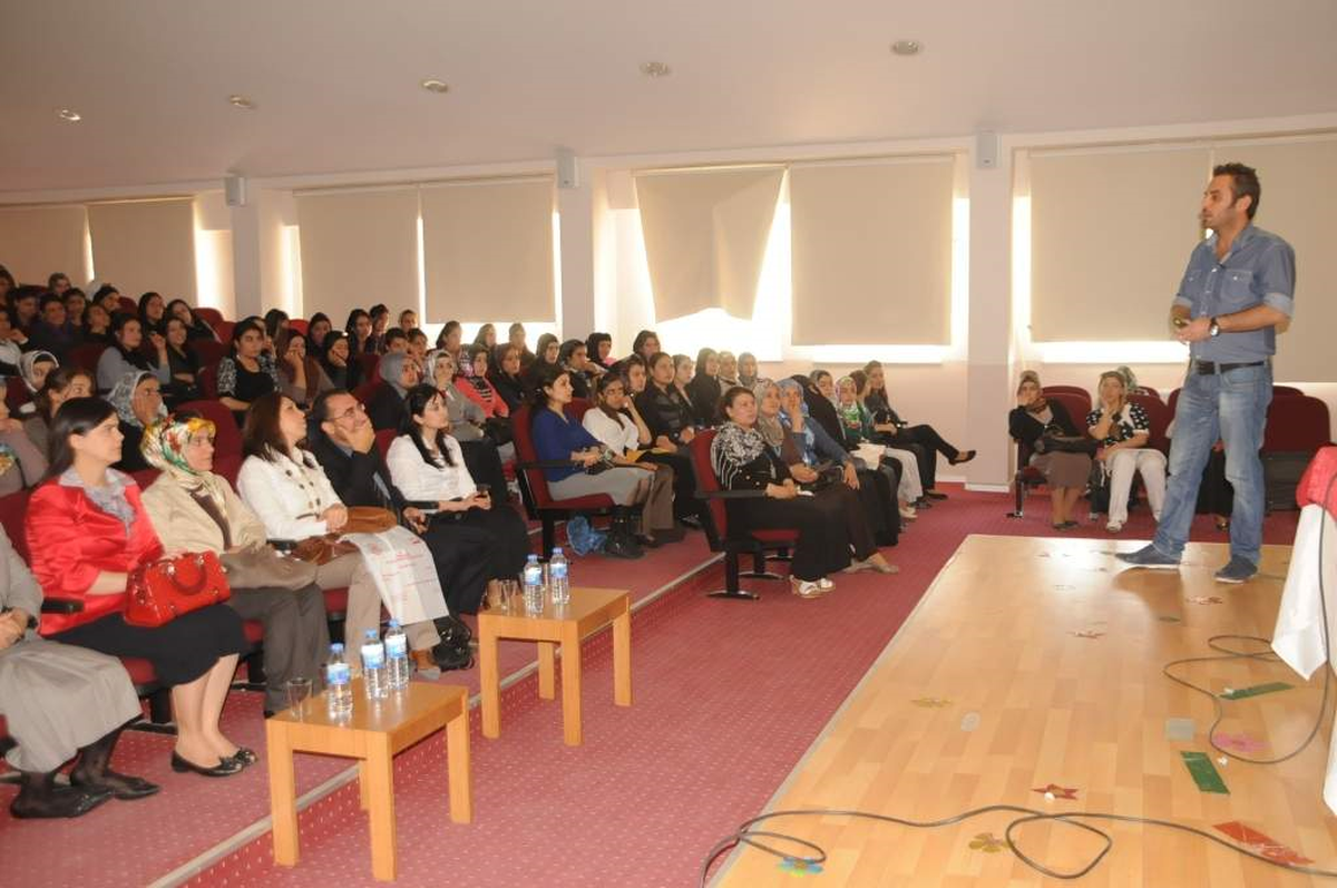 Cizre'de Bu Benim Mesleğim Projesi' Kapsamında Seminer Düzenlendi
