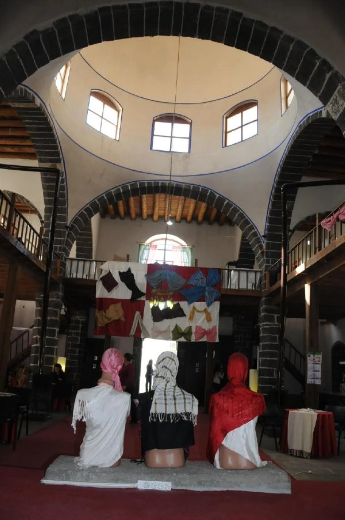 Diyarbakır\'da 142 Yıllık Kilise Kadın Eğitim Merkezi Oldu