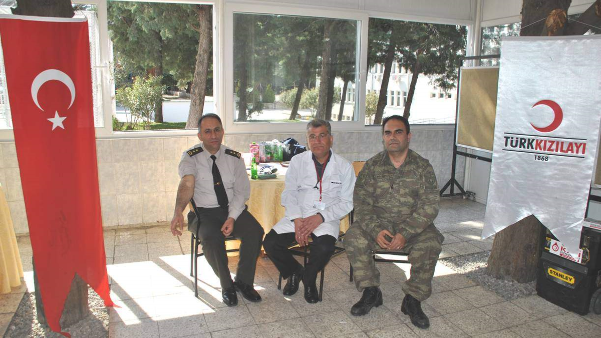Jandarmadan Kızılay\'a 85 Ünite Kan Bağışı