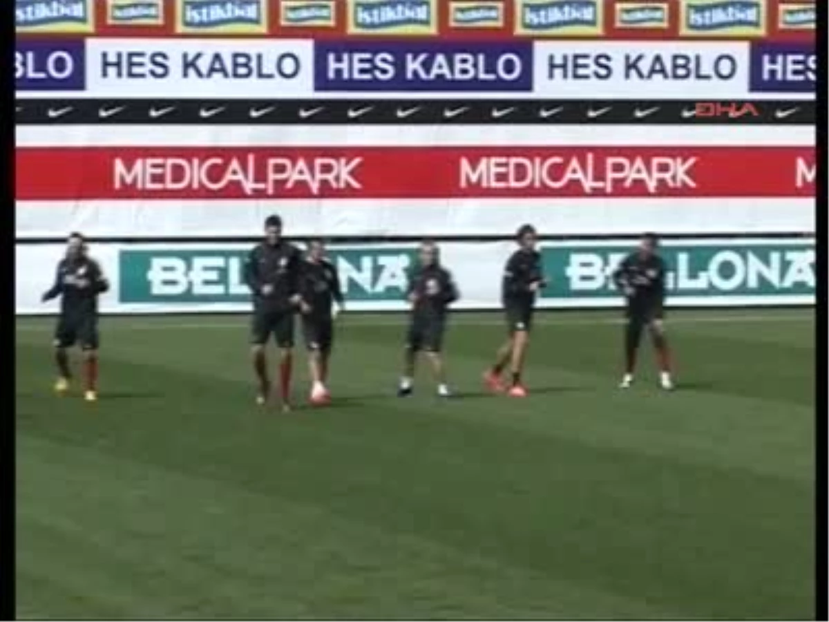 Melo ile Riera Kapıştı!