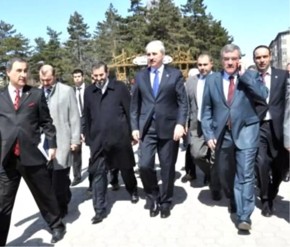 Numan Kurtulmuş; Evren ve Şahinkaya\'nın Apoletleri Sökülmeli