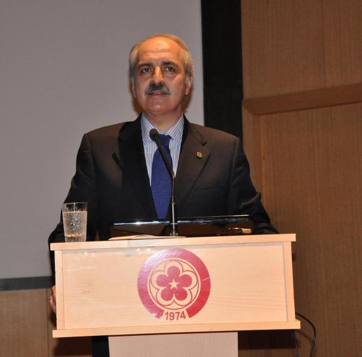 Numan Kurtulmuş; Evren ve Şahinkaya\'nın Apoletleri Sökülmeli (2)