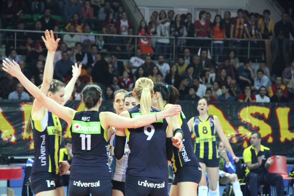 Olaylı Derbiyi Fenerbahçe Kazandı