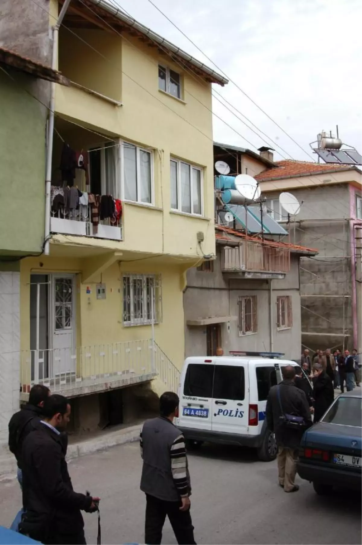 Psikolojik Tedavi Gören Kadın Kendini Astı, Cesedi 12 Yaşındaki Oğlu Buldu