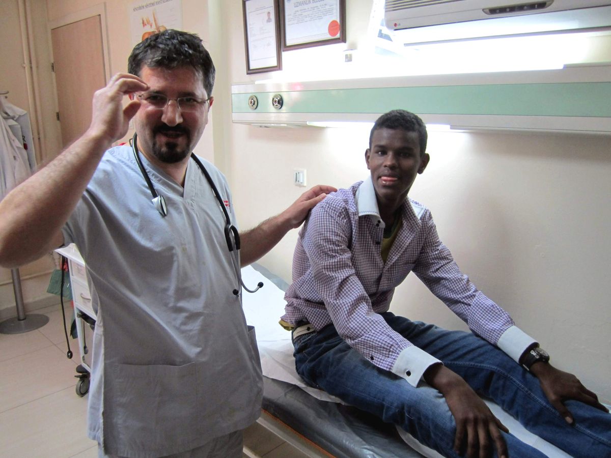 Somali\'li Öğrenciye Özel Hastane Sahip Çıktı