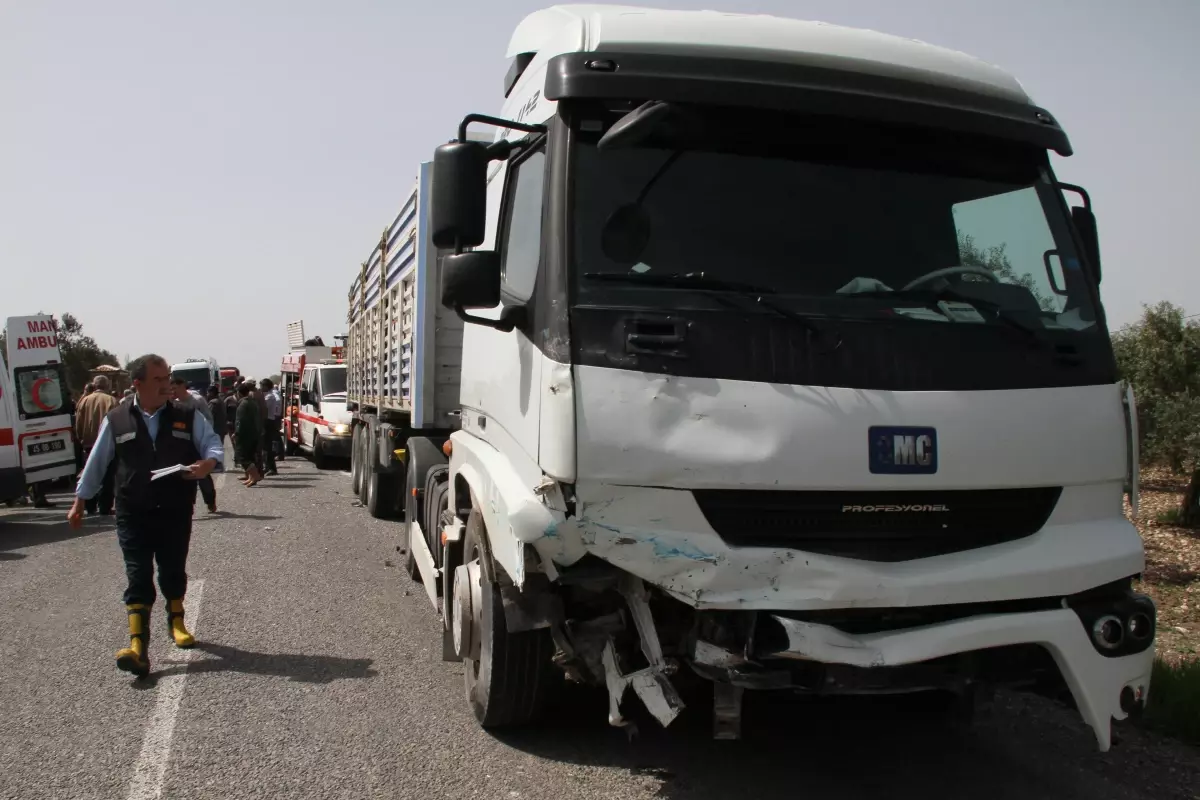 Akhisar\'da Trafik Kazası: 1 Ölü, 1 Yaralı