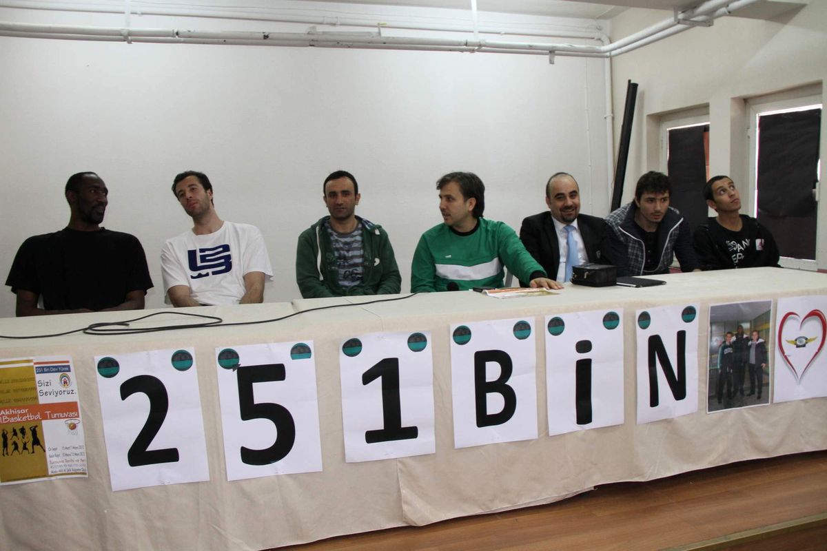 Akhisarlı Devler Öğrenciler ile Buluştu