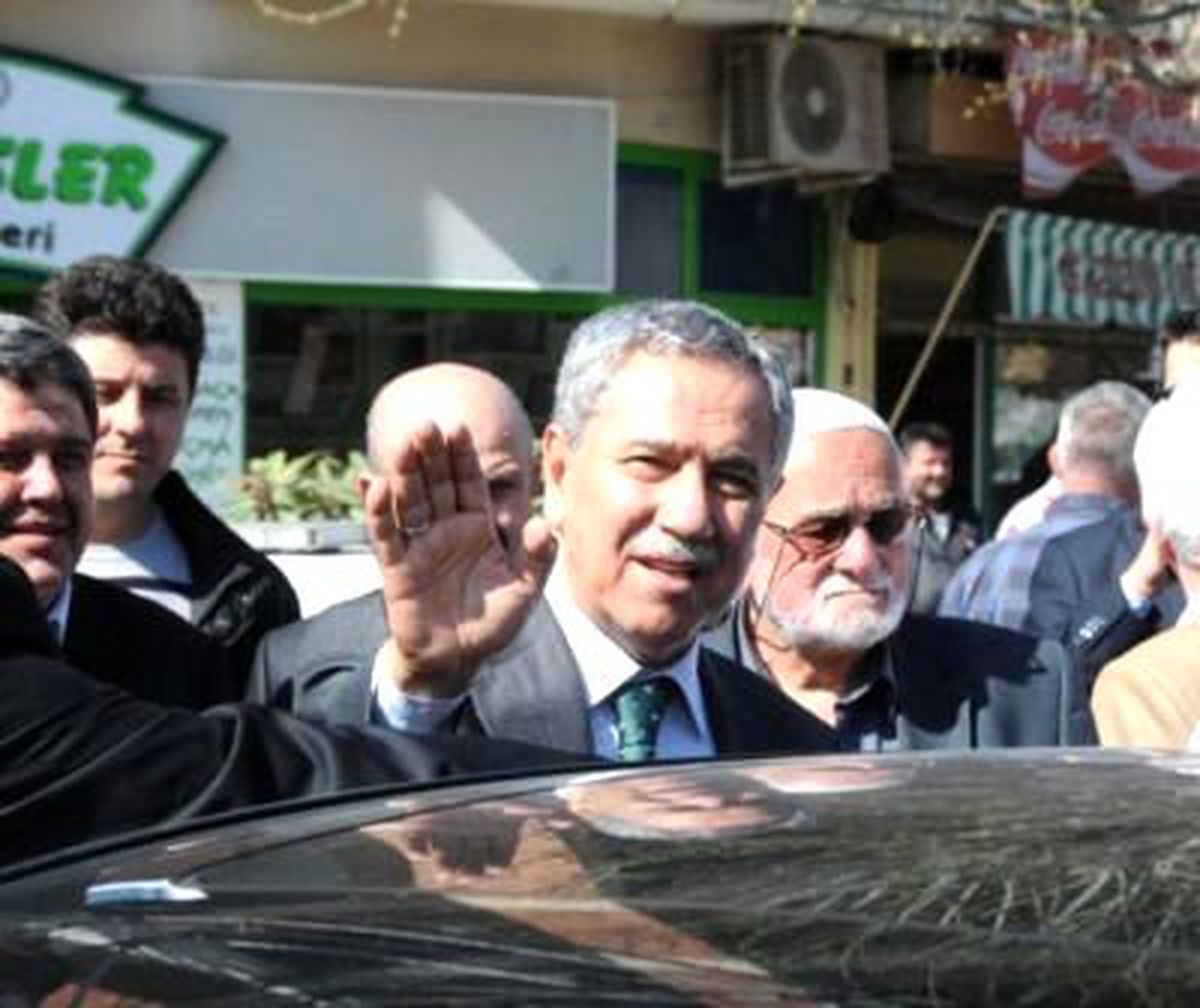 Başbakan Yardımcısı Arınç\'a Suç Duyurusu