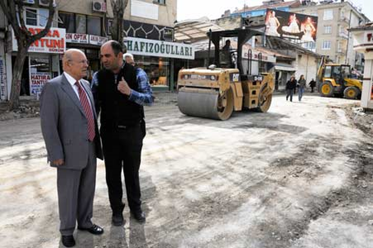 Başkan Uğurlu Çalışmaları Yakından İzliyor