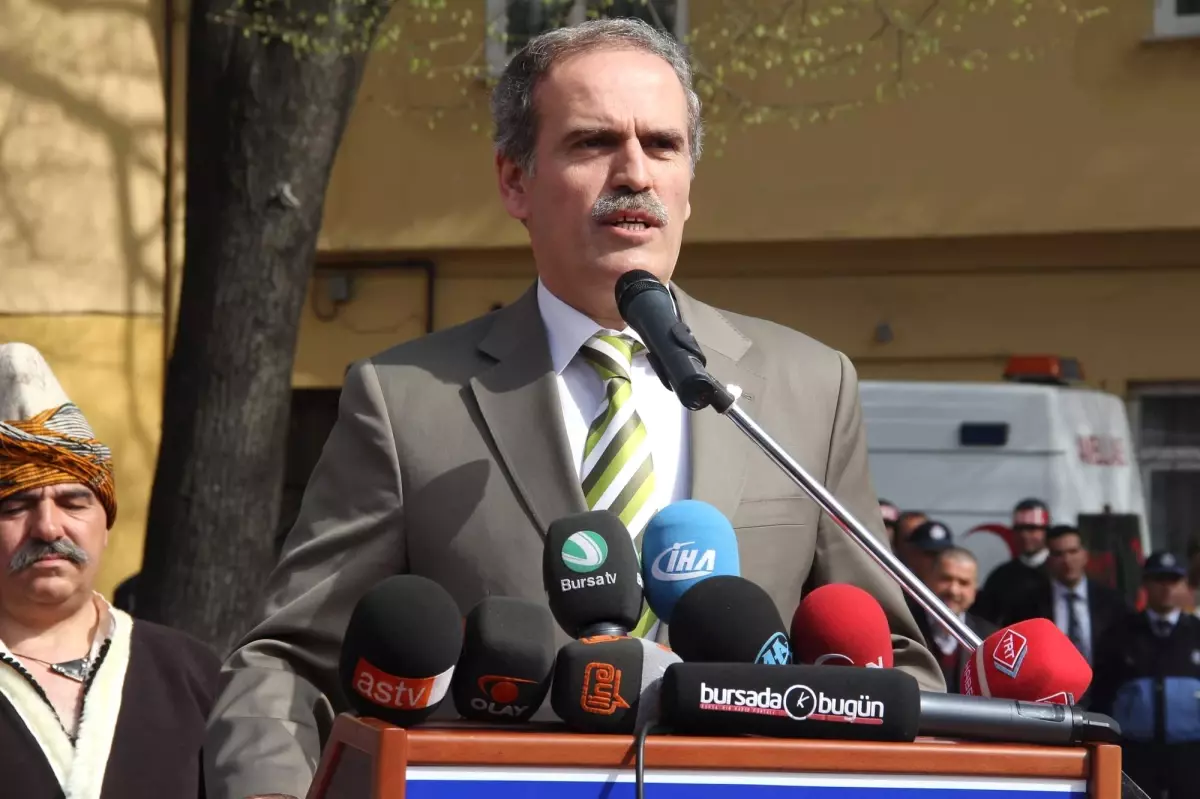 Bursa\'da Fetih Coşkusu Sokaklara Taştı