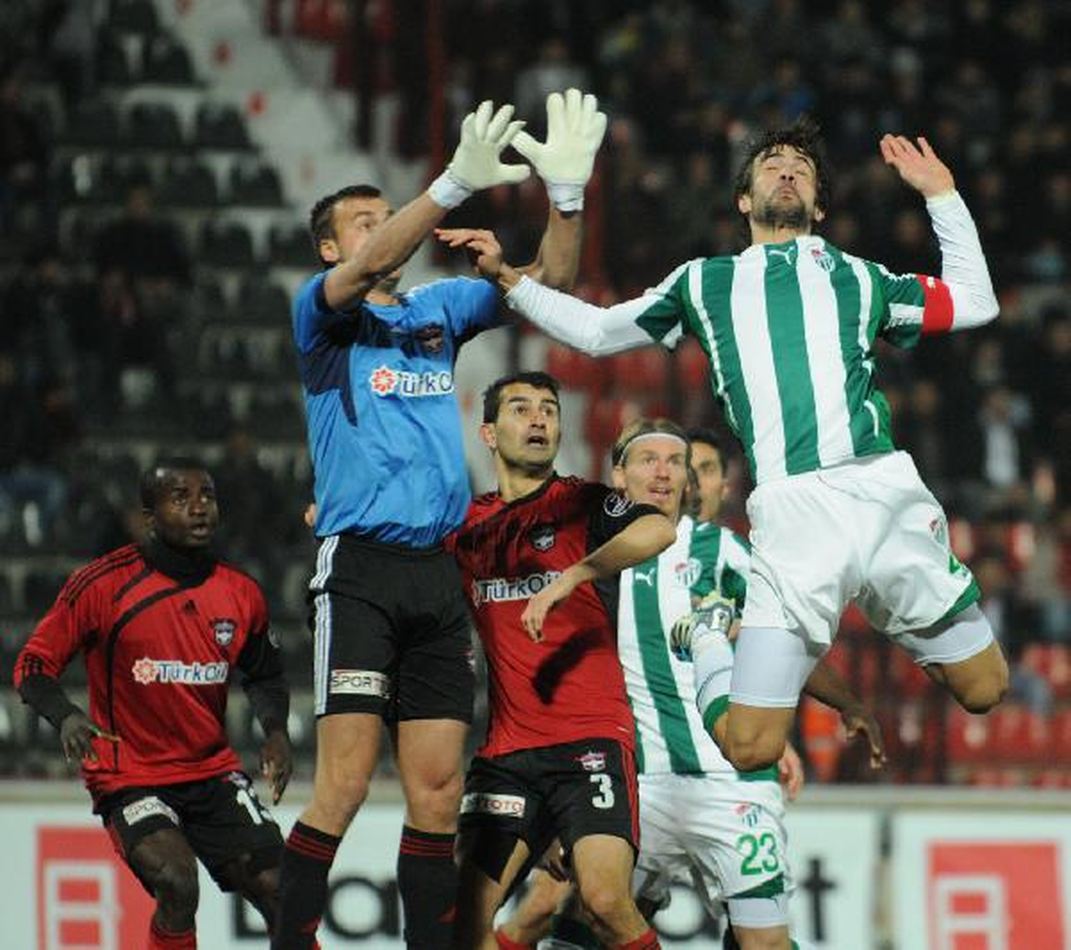 Bursaspor Avantaj Peşinde