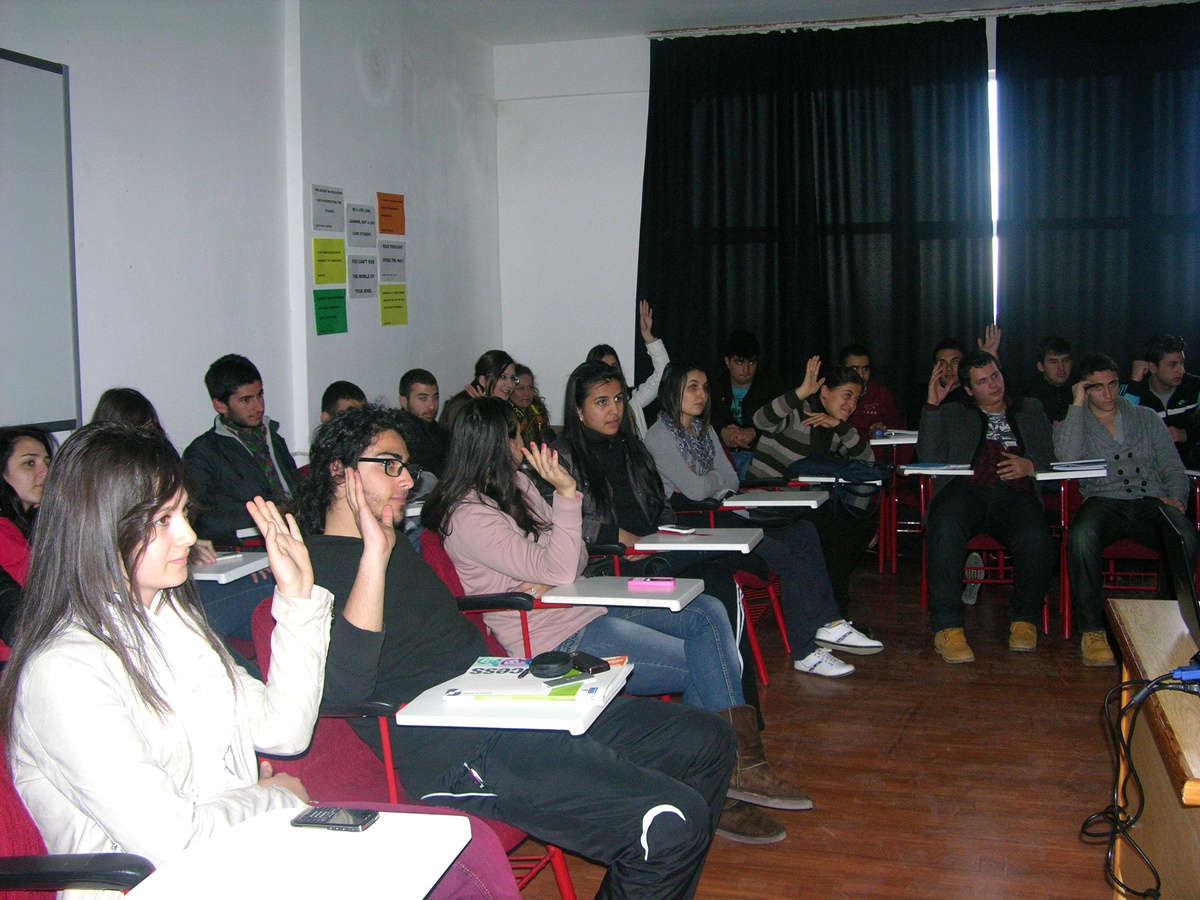 DAÜ Yabancı Diller Okulu\'nda Öfke Kontrolü Semineri

