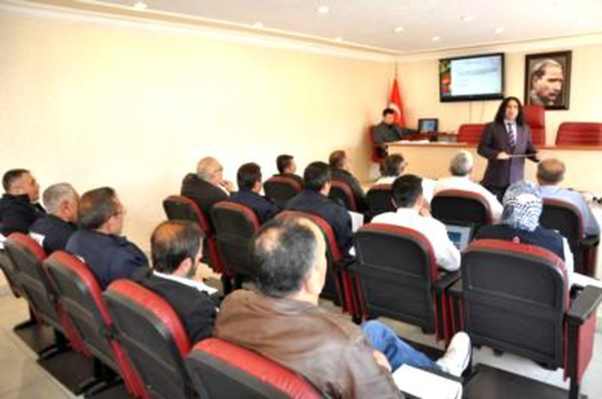 Esnaf ve Zabıtaya Hal Yasası Semineri