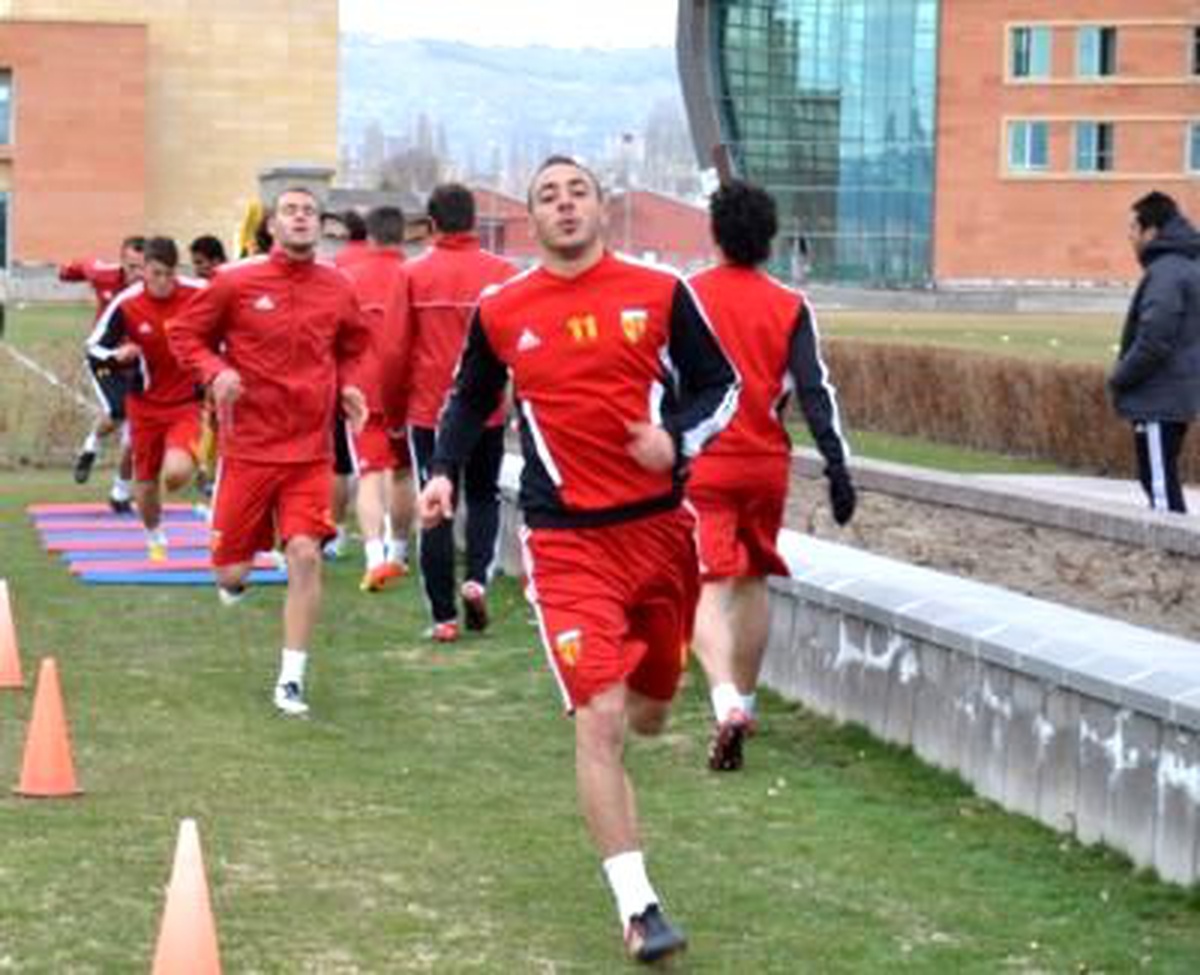 Kayserispor\'da 5 Futbolcu Yolcu