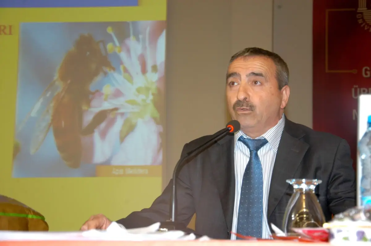 Öztürk: "Şeker Hastaları Bal Yiyebilir"