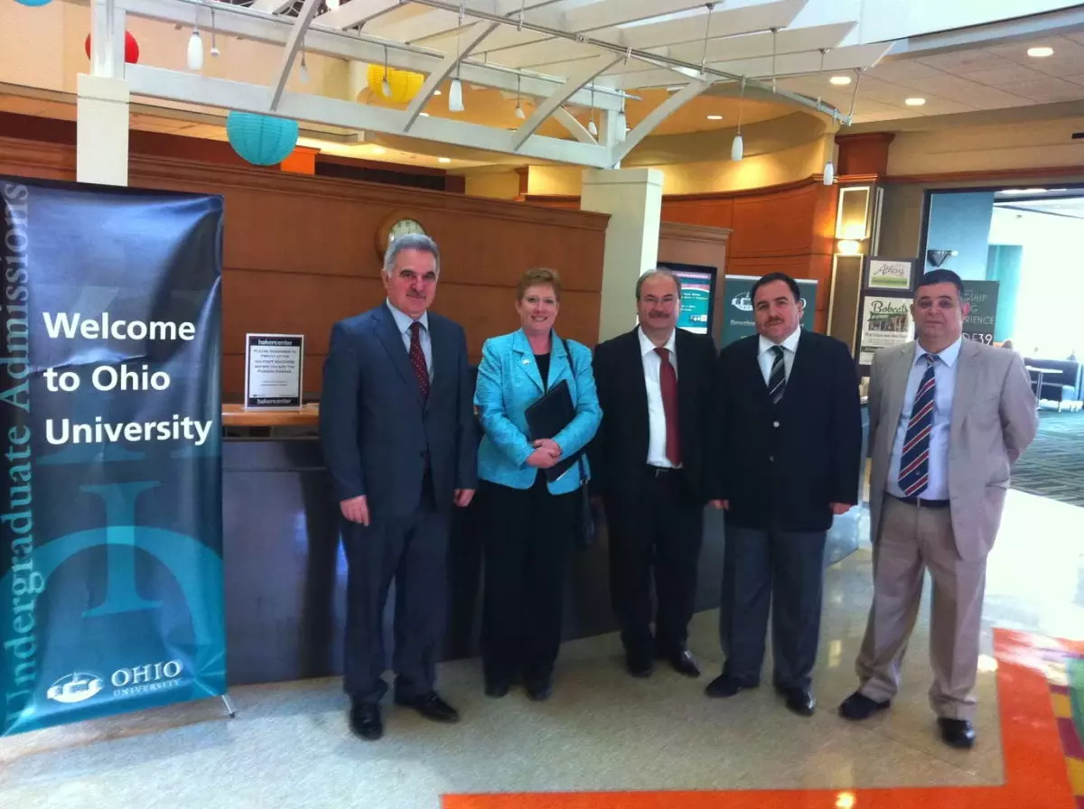 Sakarya Üniversitesi Rektörü Prof. Dr. Muzaffer Elmas ABD\'den Döndü.....