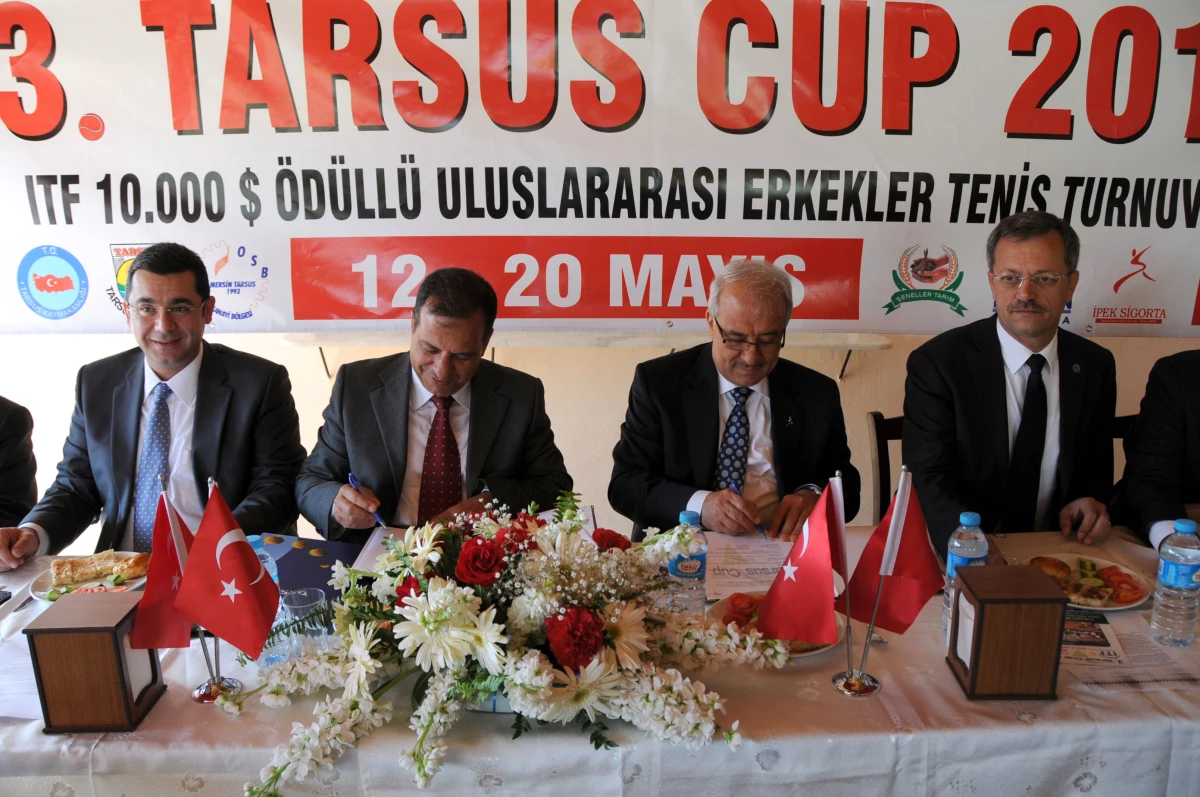 Tarsus\'ta UluslararaSı Tenis Turnuvası