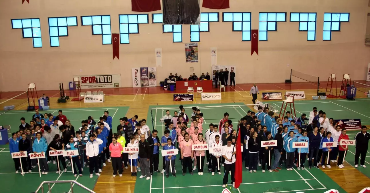 Türkiye Badminton Şampiyonası Başladı