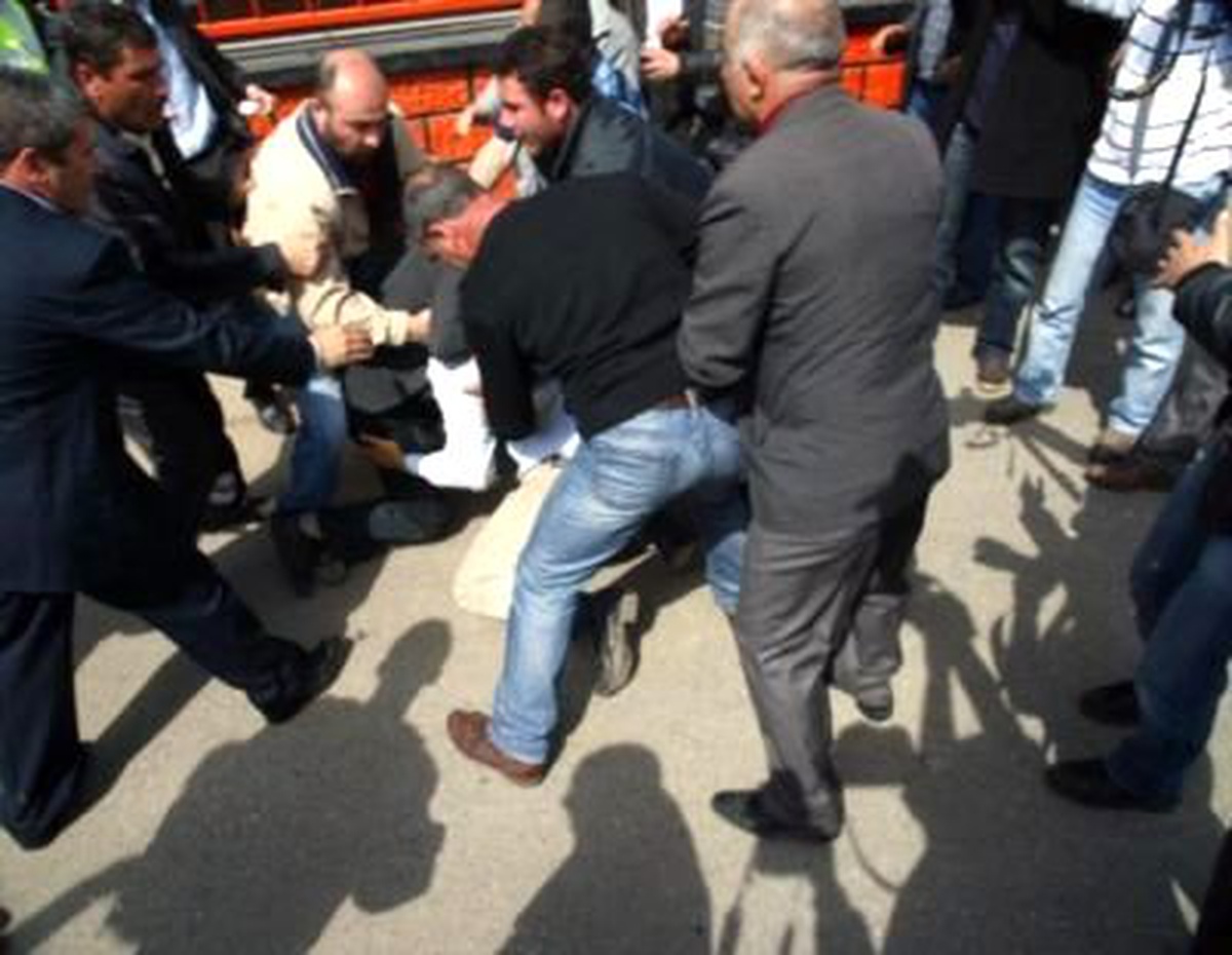 Tuzla'da Tersanede Patlama (4) : 2 Kişi Öldü, 6 Kişi Yaralandı