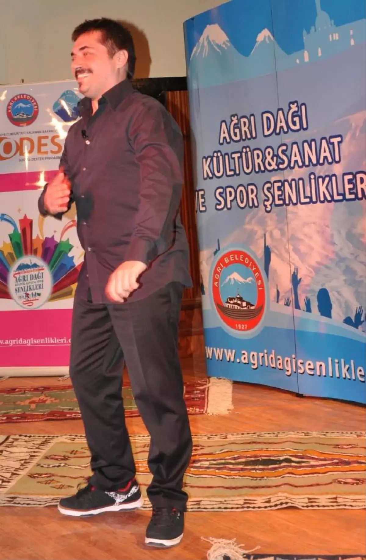 Ağrı\'da İlk Defa Stand-Up Gösterisi Yapıldı