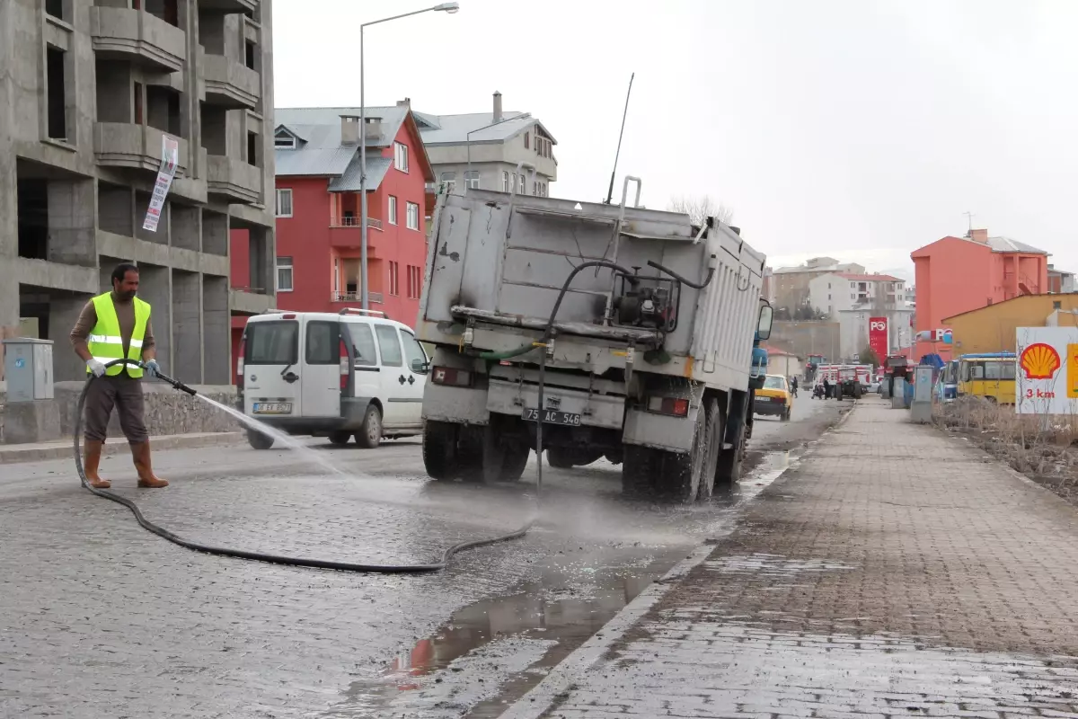 Ardahan Belediyesinden Bahar Temizliği