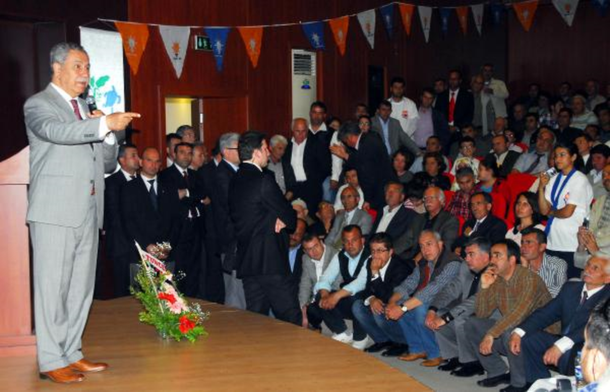 Bülent Arınç: Güneşli Güzel Günler Göreceğiz (2)