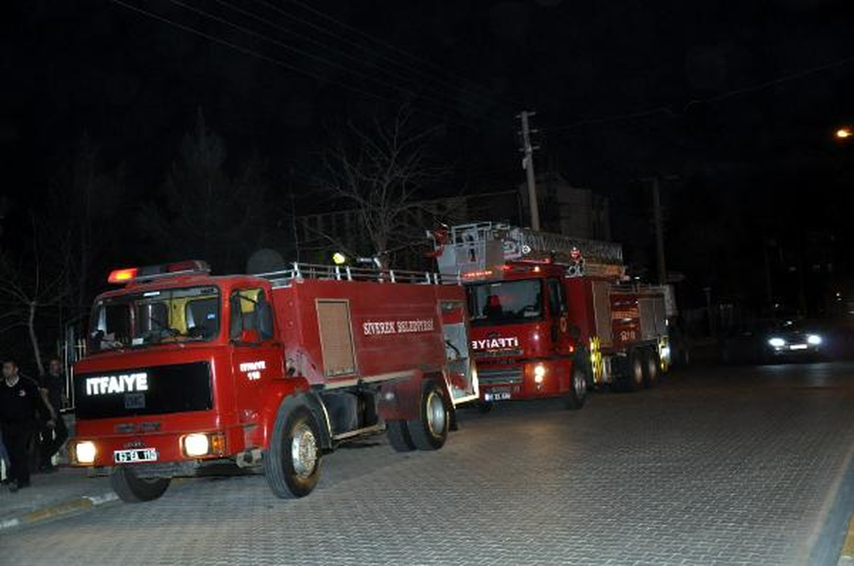 Siverek\'te Lojman Yangını Korkuttu