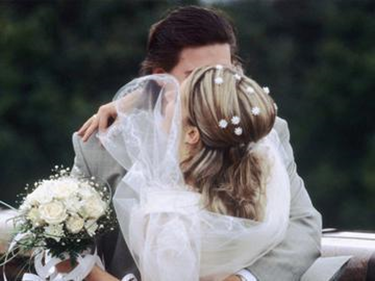 Ukrayna'da Evlenme Yaşı 18'e Yükseldi