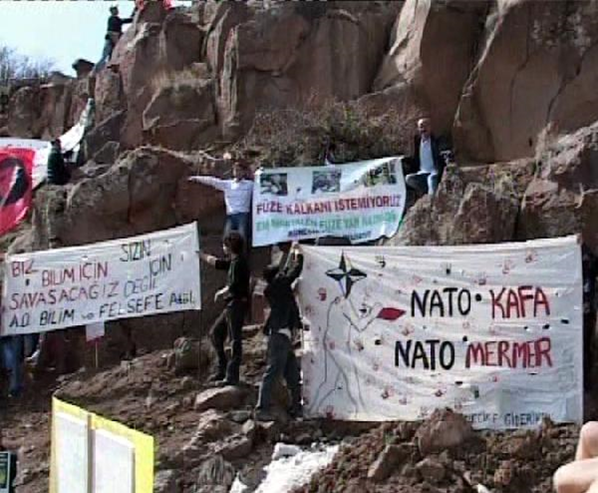 Üniversite Öğrencilerinden Kürecik Protestosu