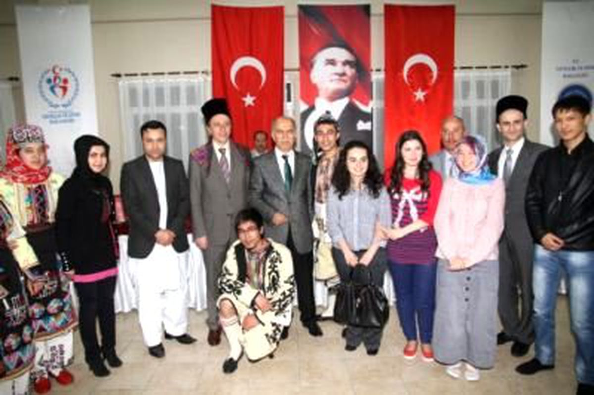 Vali Harput\'tan Yabancı Öğrencilere Öğüt