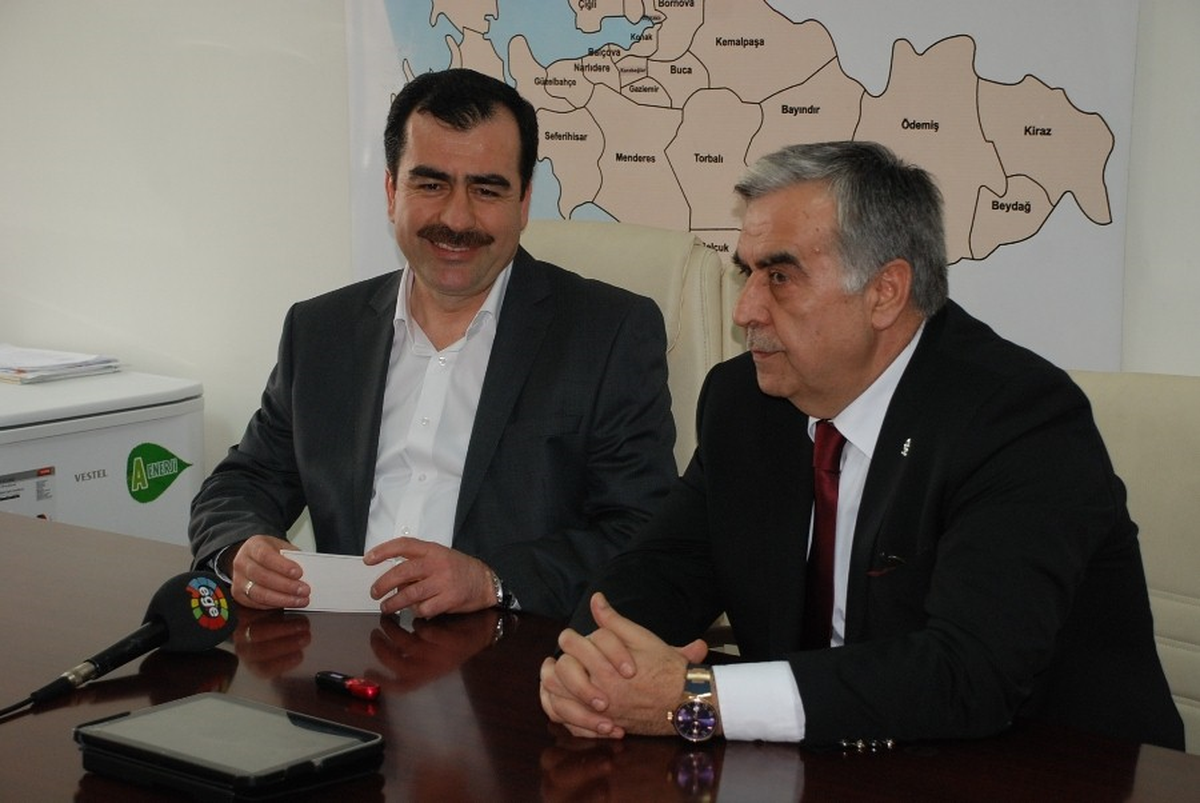 Ak Parti, İzmir\'de Temayül Yoklaması Yaptı