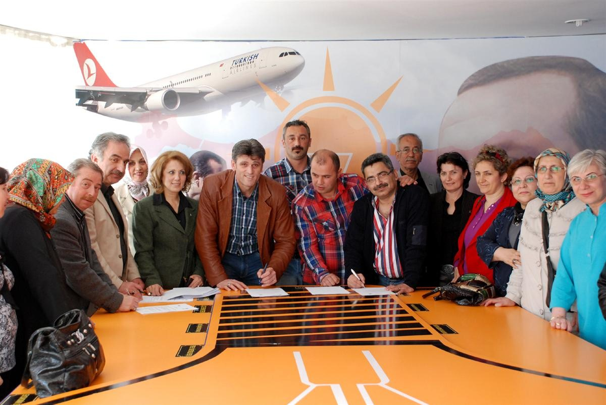 AK Parti Mudanya Kadına Şiddete Karşı