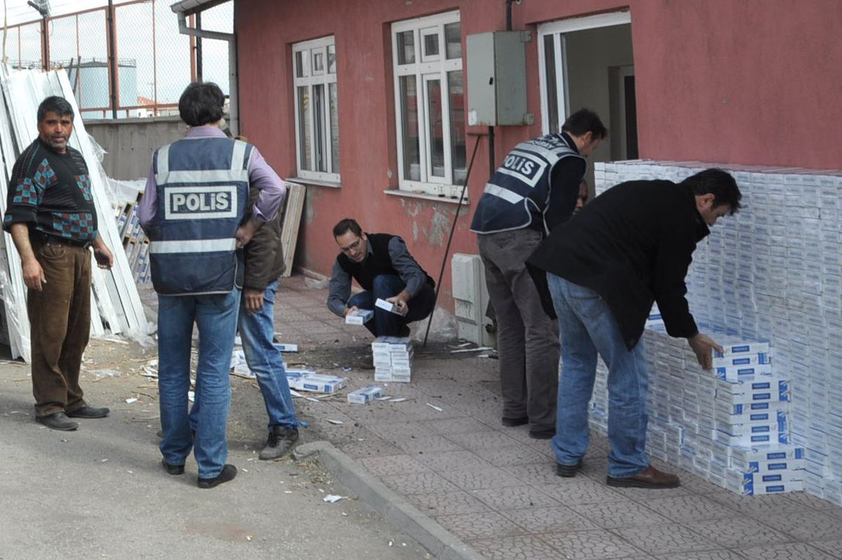 Aksaray\'da 22 Bin Paket Kaçak Sigara Ele Geçirildi