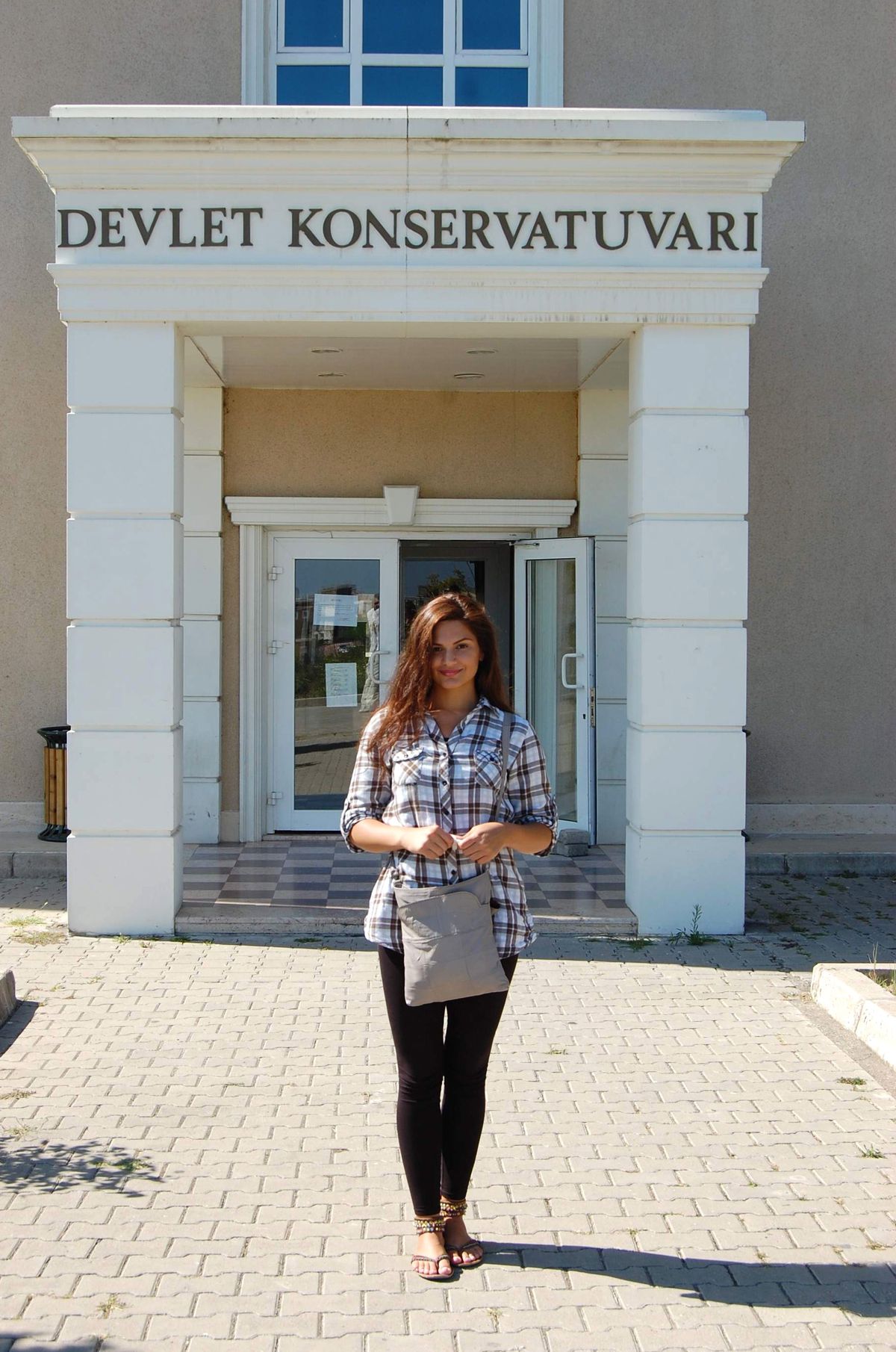 Almeda Sınıfta Kaldı