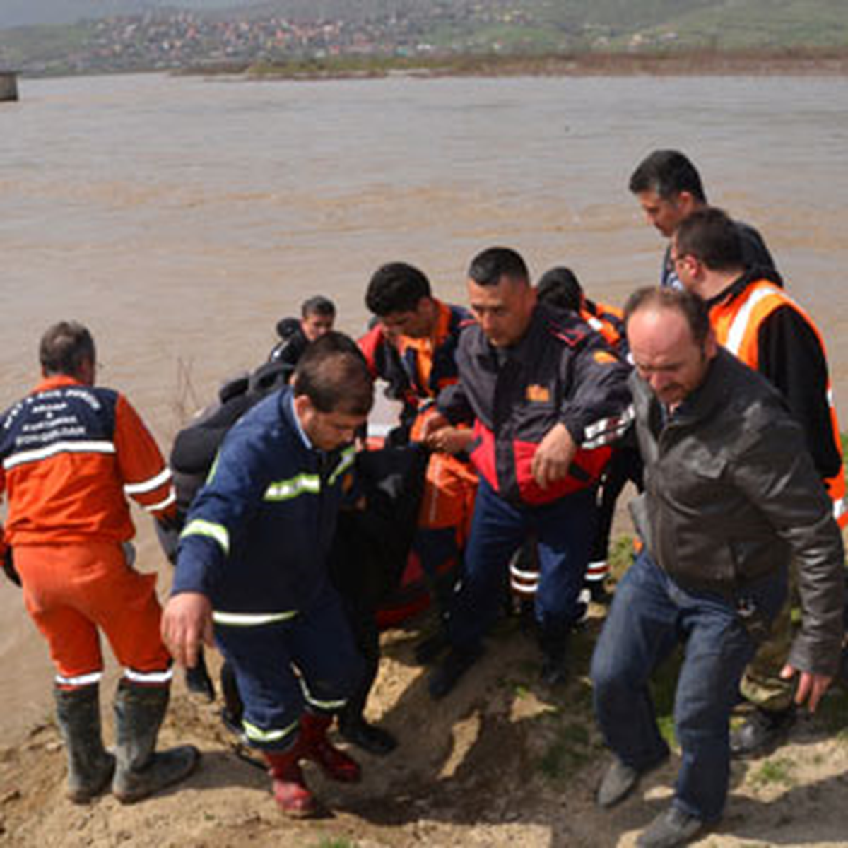 15 Kayıptan 1\'inin Cesedi Bulundu