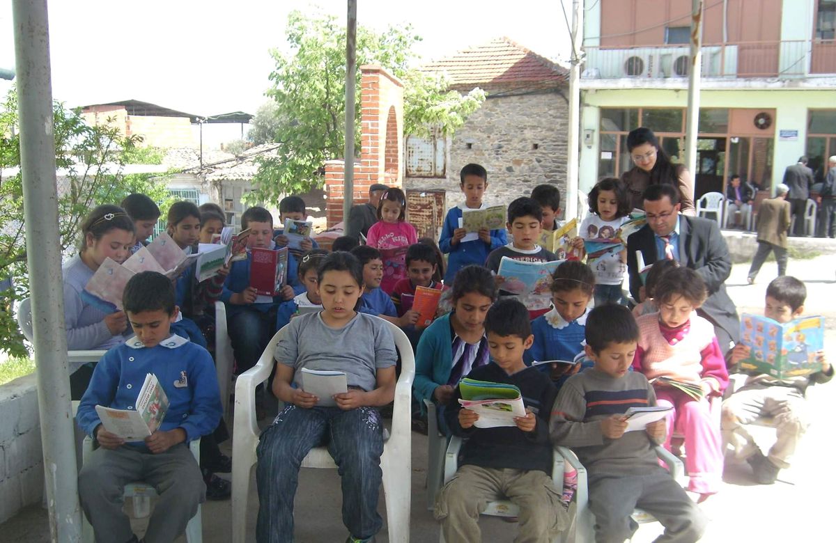 Kuyucak'ta 7'den 70'e Herkes Kitap Okudu