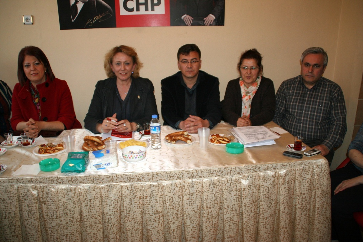 Myk Kadın Kolları Yönetim Kurulu Üyesi Boya\'dan Devrek CHP\'ye Ziyaret