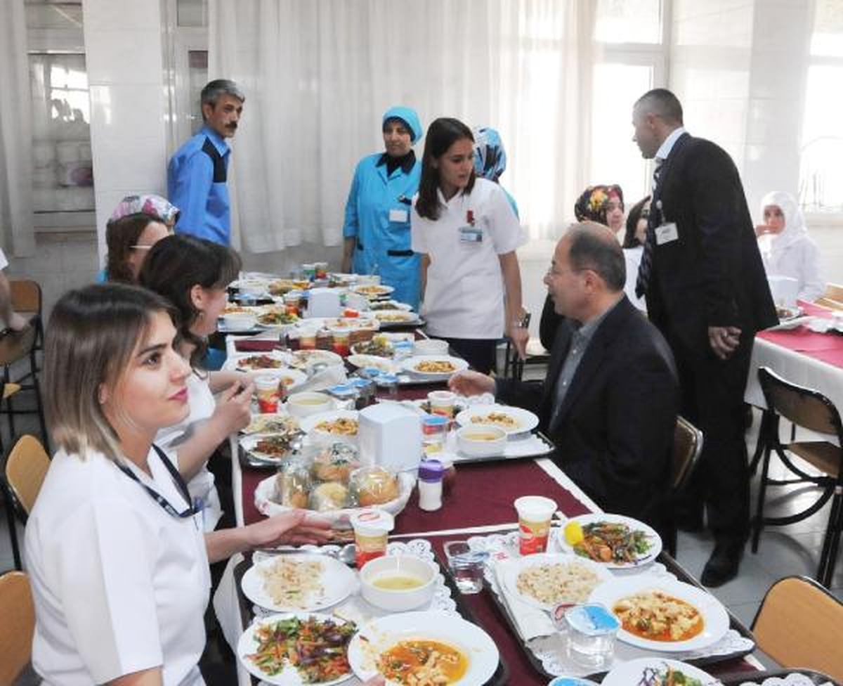 Sağlık Bakanı Akdağ: 2015'e Kadar Hastaneler Yenilenecek (3)