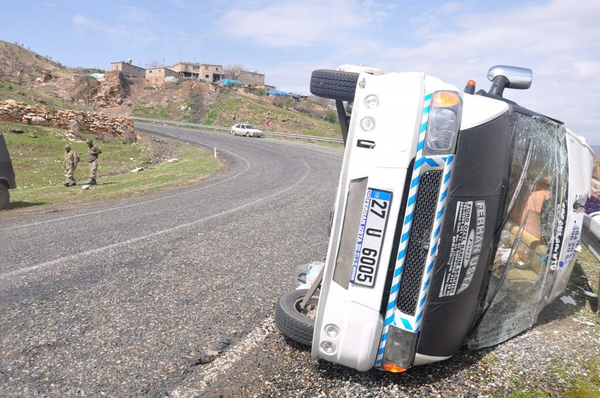 Siirt\'te Trafik Kazası: 3 Yaralı