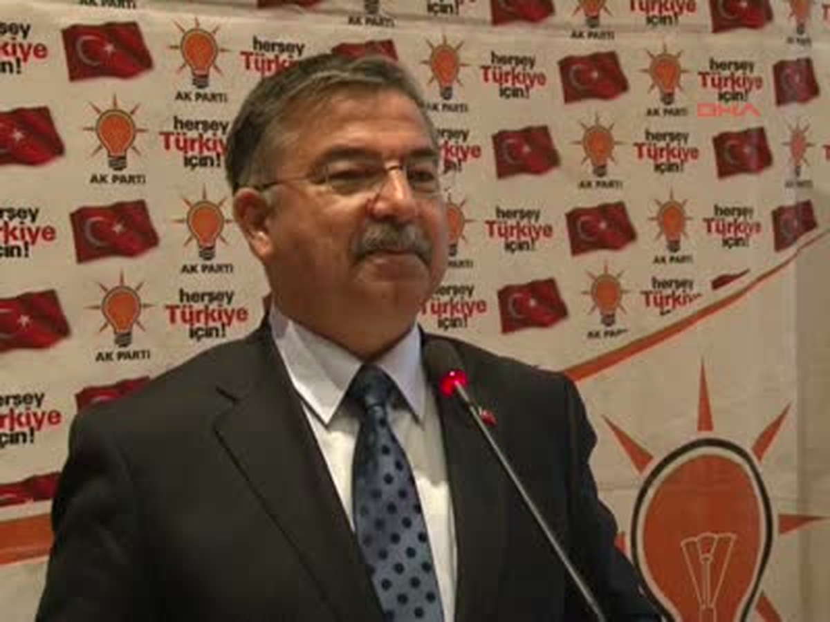Siyaset Akademisi\'nde Konuştu "Milli Savunma Bakanı Yılmaz; 74 Milyonun Partisiyiz" Haberine Ek