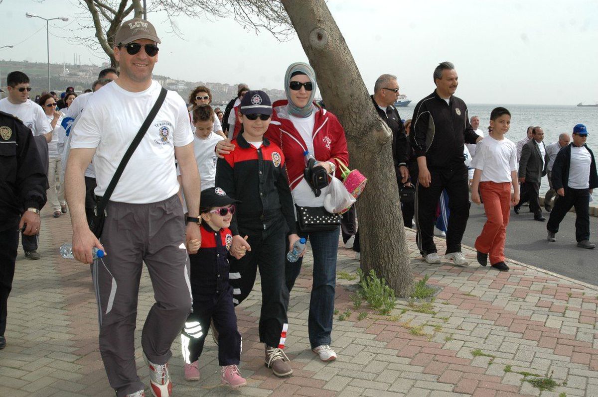 Tekirdağ Emniyeti, Halk Yürüyüşü Düzenledi