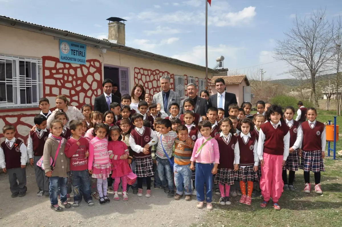 Tetirli Köyü İlköğretim Okulu\'nda Bayram Havası