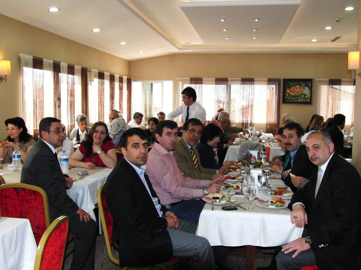 AK Parti Yaşlıları Unutmadı