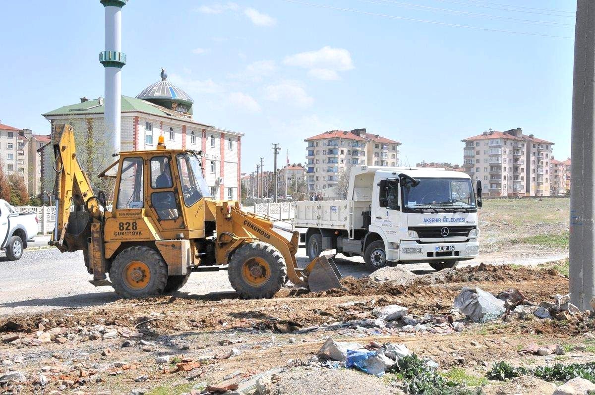 Akşehir\'deki Molozlar Temizlendi