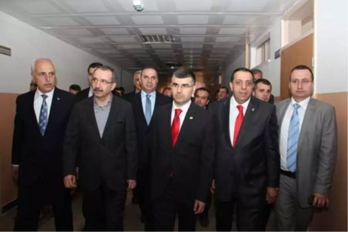 Bakan Ömer Dinçer Sultanbeyli\'de