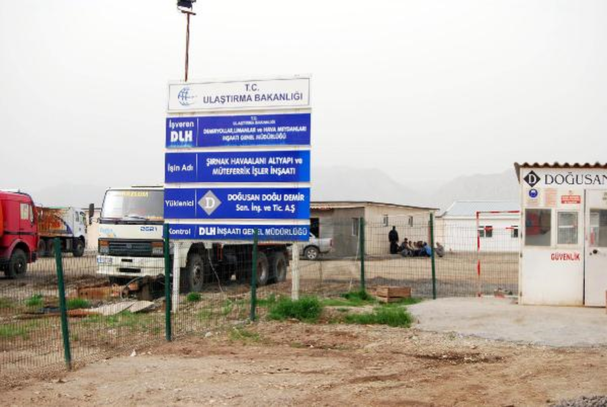 Başına Kalas Düşen İnşaat İşçisi Öldü