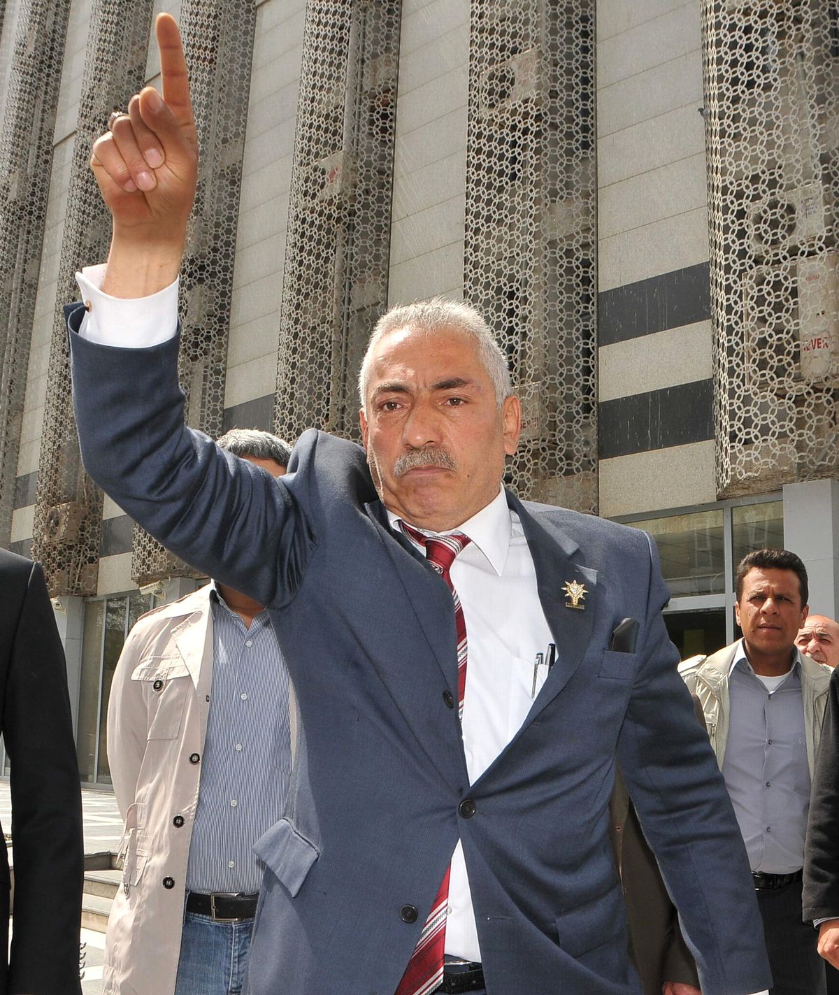 Belediye Önünde Adaylık Açıklaması