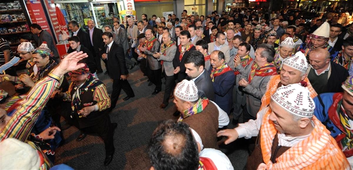 Bursa'da Bin Yıllık Kına Gecesi Geleneği Yaşatılıyor