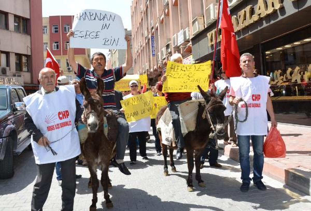 CHP\'lilerden Eşekli Zam Eylemi
