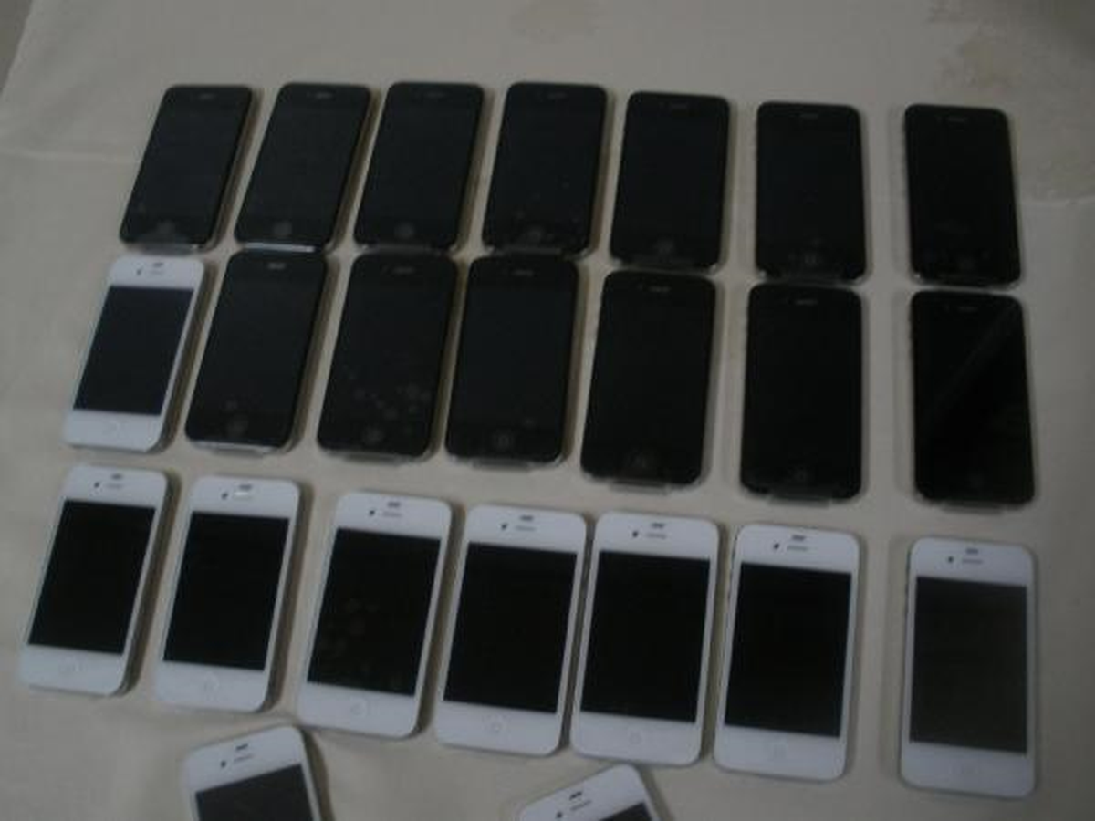 Edirne\'de 110 Kaçak Cep Telefonu Ele Geçirildi